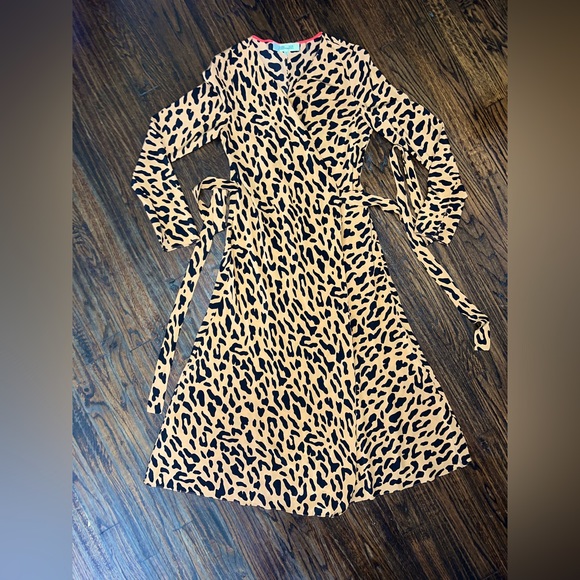 Diane von Furstenberg
Silk Animal Print Wrap Dress - Picture 1 of 4